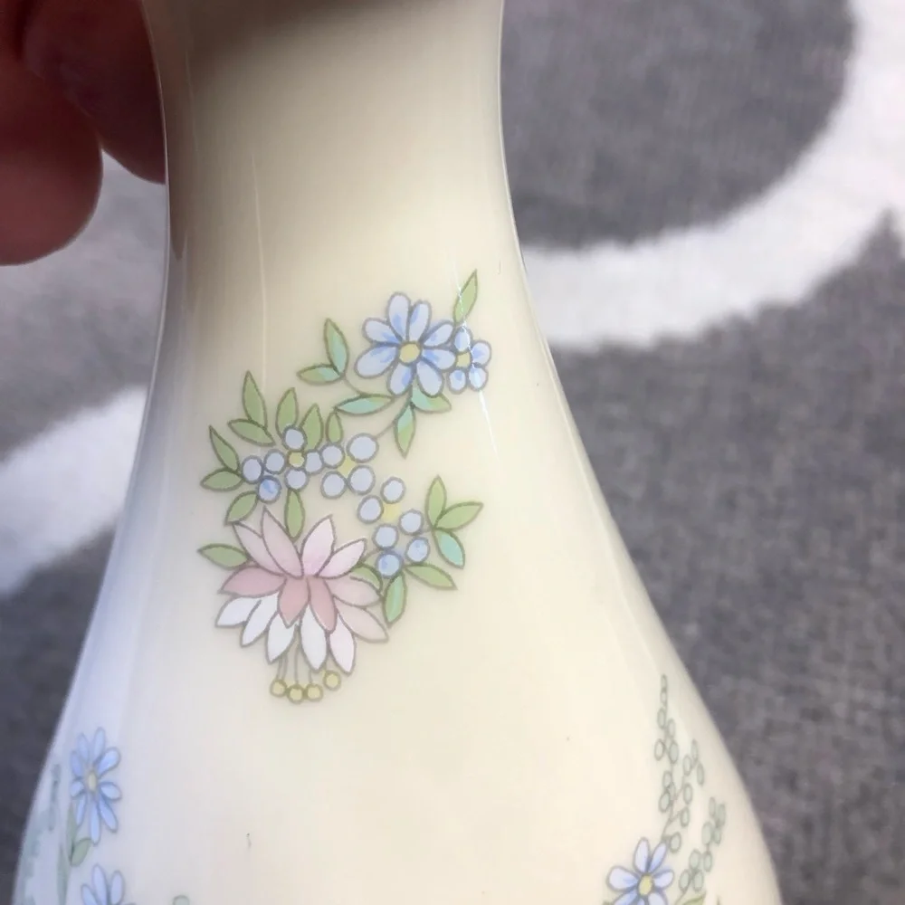 Lennox Vase Limited Edition Mothers Day 1983 Swan Flowers Ceramic Vintage